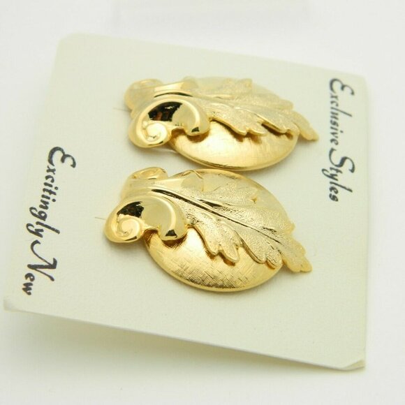 Pcraft Matte Textured Repousse Leaf Flower - Picture 3 of 4